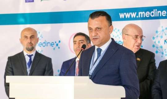 Səhiyyə sisteminin və 260 milyonun yeyilməsi - Vüqar Qurbanovun çarəsizliyi 