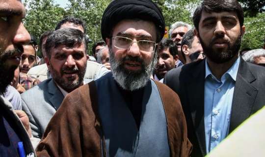 Xameneinin oğlu ölməyib, yaralıdır 