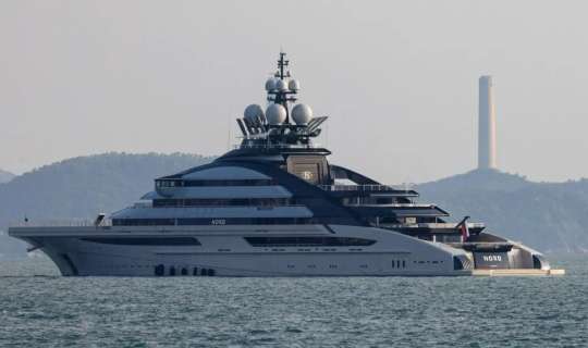 Hörmüz boğazını Putinin dostu yardı: 500 milyonluq yaxtası ilə  - FOTO