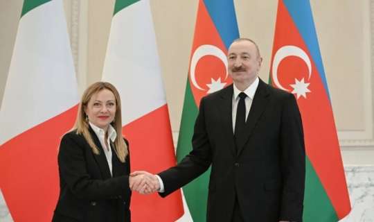 İlham Əliyev Corcia Melonini təbrik etdi 