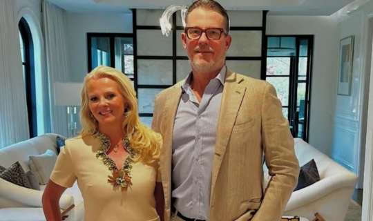 Milyonçunun hamam otağında meyiti tapıldı - Arvadı ilə mübahisə edibmiş 