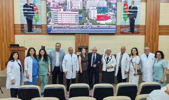 Azərbaycanda qidalanma və onkologiya ilə bağlı kitab nəşr olundu - FOTO