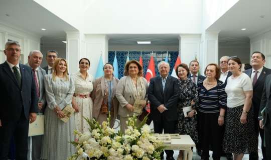 TMİF-də professor Həsən Həsənovun “Macar-Azərbaycan ortaq etnik kökləri” kitabının təqdimatı keçirildi  - FOTO