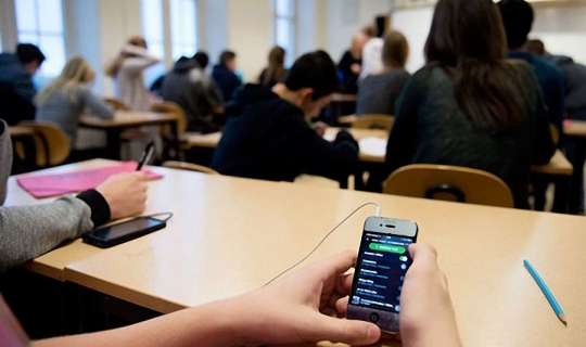 Telefon uşaqların psixologiyasını pozub -  Çıxış yolları