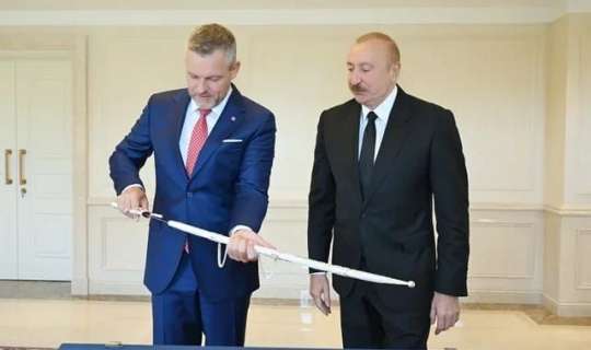 İlham Əliyevin Pelleqriniyə hədiyyəsinin sətiraltı mənası -  Qardaşların mesajı...