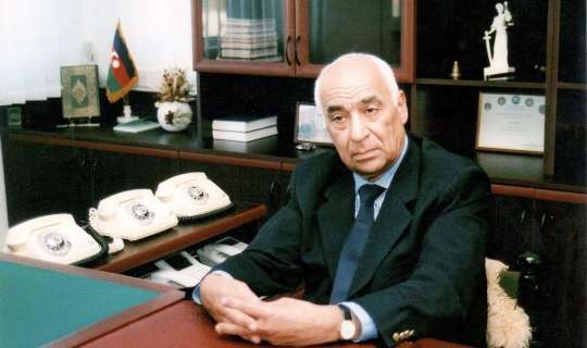 İkram Kərimov vəfat etdi 
