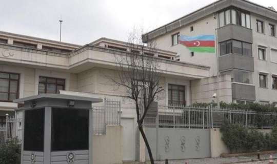 ABŞ səfirliyi işçi axtarır -  40 min manat maaş