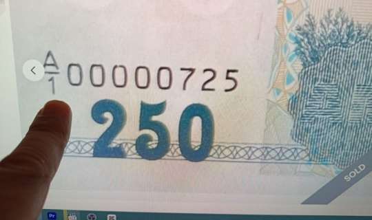 Köhnə 250 manat hərracda yüksək qiymətə satıldı -  VİDEO