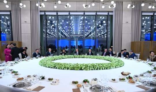 Prezident ailəsi ilə Bakıda mühüm şam yeməyində - FOTO 