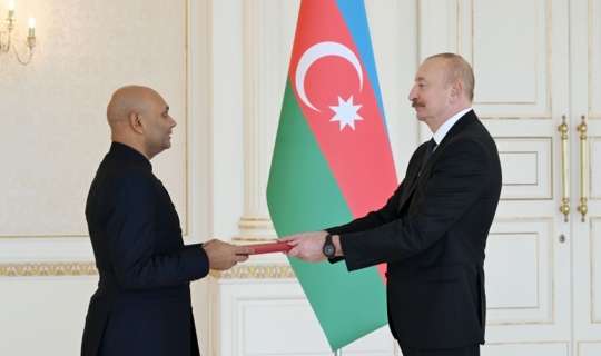 İlham Əliyev Hindistanın yeni səfirini qəbul etdi 