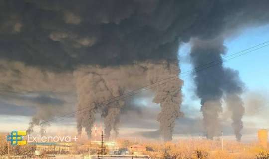 Ukrayna Rusiyanın neft zavodunu dronlarla vurdu - FOTO