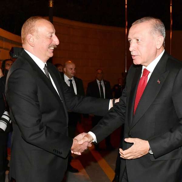 Ankara tələyə salınır, biz isə əl çalırıq, oda yağ atırıq  