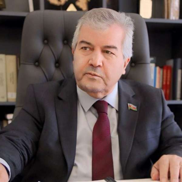 Poetik bütövlük və yaxud milli ruh ecazkarlığı 