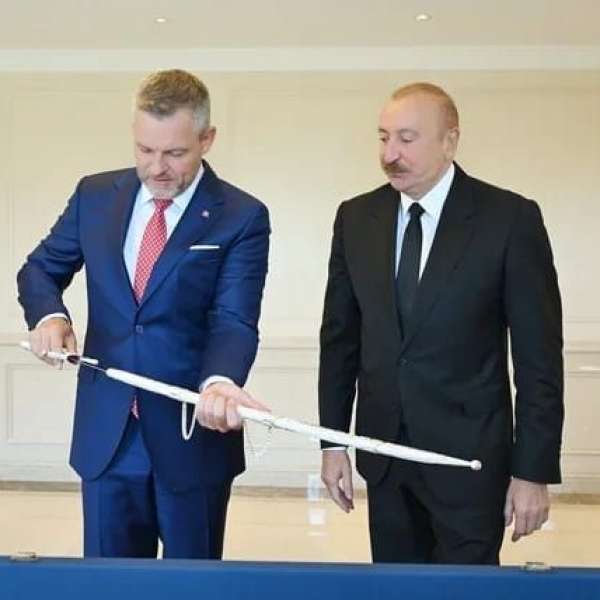 İlham Əliyevin Pelleqriniyə hədiyyəsinin sətiraltı mənası -  Qardaşların mesajı...