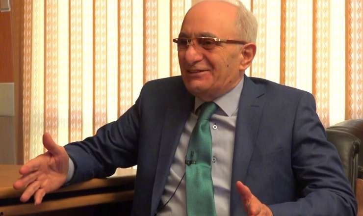 “Hicab dinin vacib şərti deyil”  - Dini Komitənin sabiq sədrindən qalmaqallı açıqlama