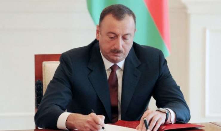 İlham Əliyev büdcə ilə bağlı qanunu TƏSDİQLƏDİ