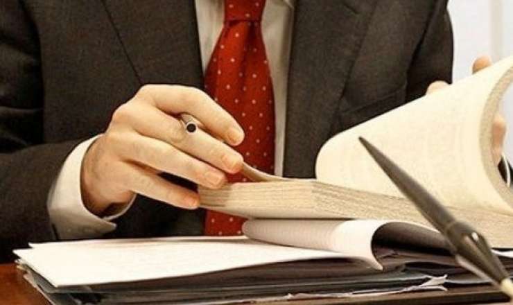 Bu şəxslərin maaşlarının baza hissəsi artırıldı 