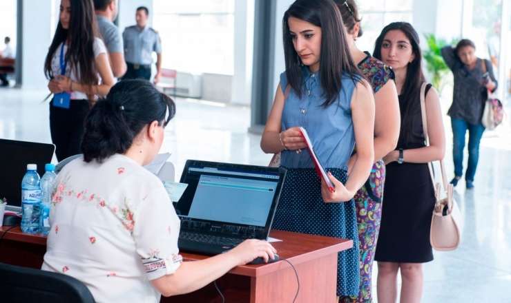 İşsiz müəllim ordusu yetişdirməmək üçün qəbul planlarına yenidən baxılmalıdır 