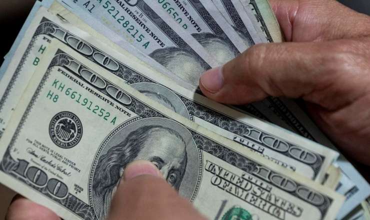 Azərbaycanda dollar ucuzlaşacaq? 