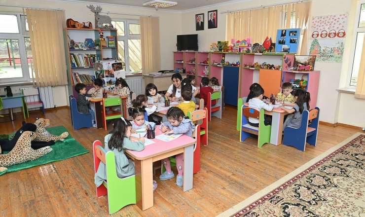 Bağçalarda niyə kişi müəllim yoxdur? – VİDEO 