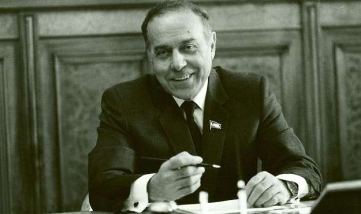 29 il öncə Heydər Əliyev Ağ Evin xatirə kitabına nə yazmışdı? - VİDEO