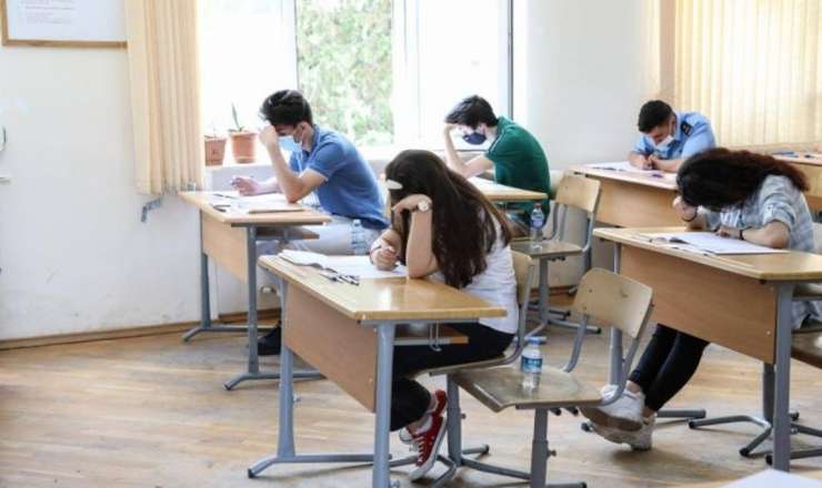 Magistraturaya sənəd qəbulu başa çatır 