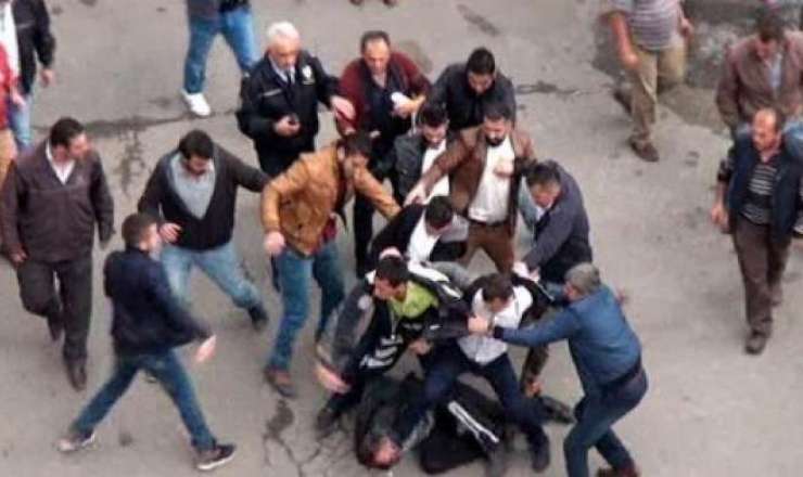 Gəncədə restoran qarşısında kütləvi dava:  ölən var