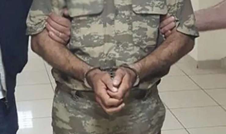 Sabiq müdafiə naziri həbs edildi - FOTO