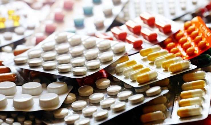 “Dərmanların qiyməti kəskin artıb” – İqtisadçıdan iddia 