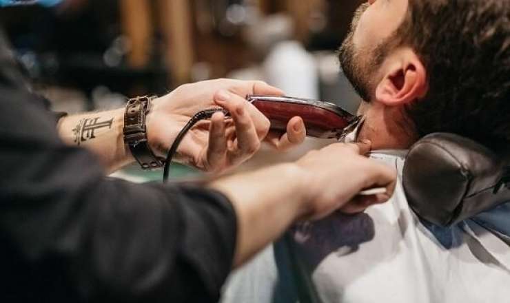 Bərbər müştərinin başına torba keçirib, qarət etdi - ANBAAN VİDEO 