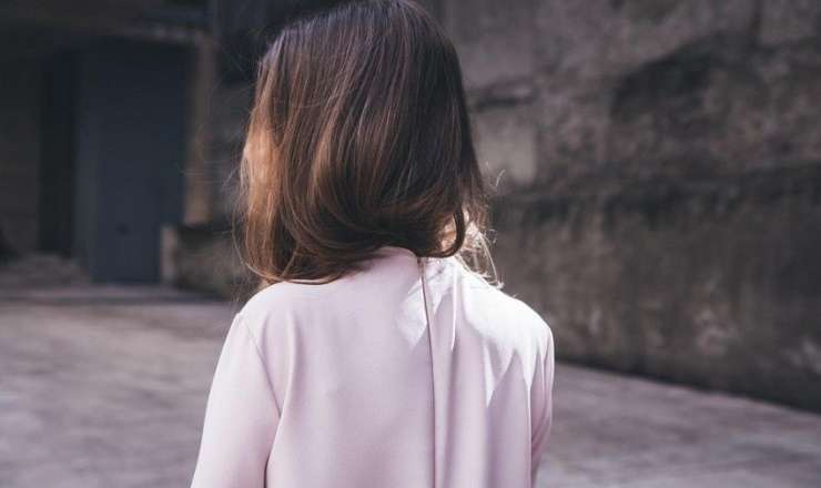 Gəncədə ata və anasından sonra nənə də 13 yaşlı qızdan imtina etdi 