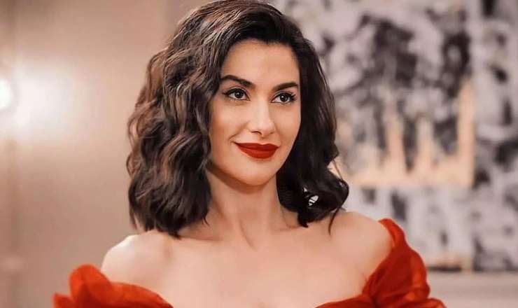 Nəsrin Cavadzadədən hicab müzakirələrində Azərbaycana  DƏSTƏK - FOTO