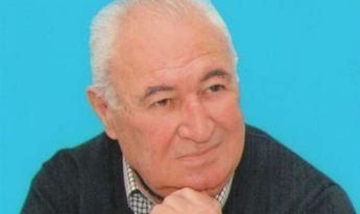 Qəmli yerin ot basmış cığırları 