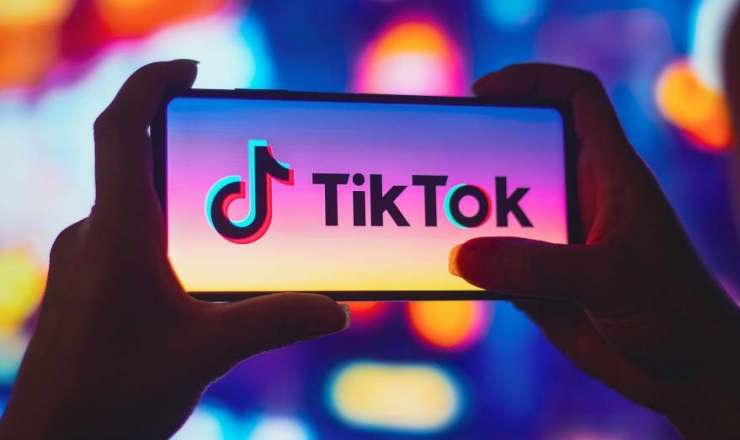 TikTok problemləri həll etdi – İstifadəçilər senzura səbəbindən sosial şəbəkəni tərk edir 
