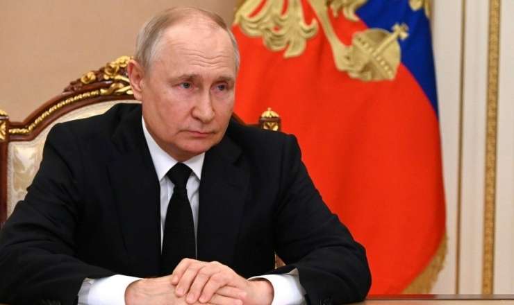 Putin Təhlükəsizlik Şurasının iclasını keçirdi 