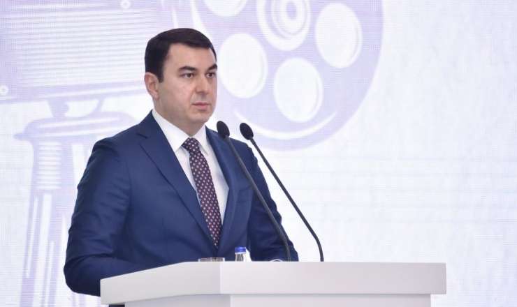 Bu şəxslər işsiz qaldı:  günahkar nazirdirmi?