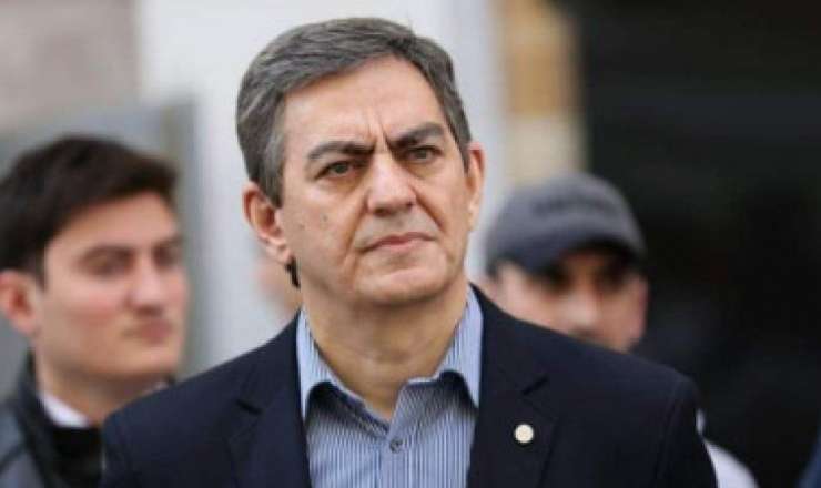 Həyat yoldaşı Əli Kərimli ilə təcridxanada görüşdü 