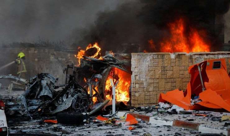 Təl-Əviv raketlə vuruldu, dağıntılar meydana gəldi -  VİDEO