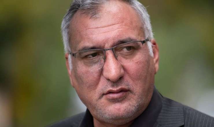 Yaşamaq üçün mütləq kiminsə bığının altından keçməlisən – Şərif Ağayar - VİDEO 