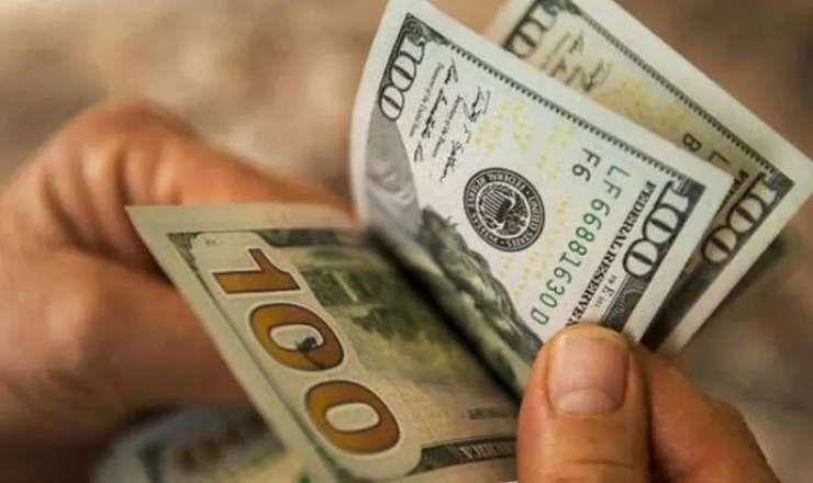 Dollar almaq istəyənlərin  nəzərinə