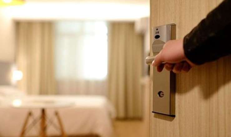 Bakıda 29 yaşlı oğlan oteldə öldü - SƏBƏB 