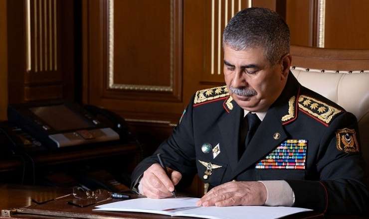 Müdafiə naziri Pakistana başsağlığı verdi 