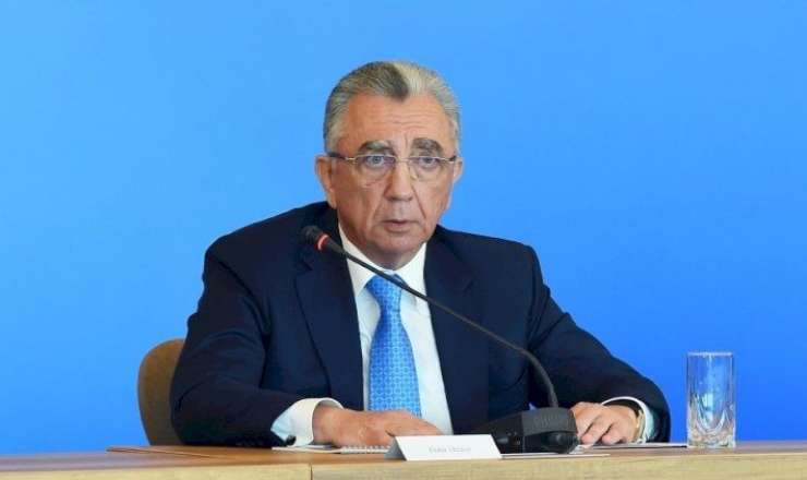 Eldar Əzizovun uzağa püskürən töhməti  – Bəs “qulağın dibi”nə nə vaxt çatacaq? 