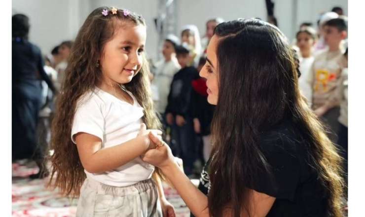 Şəhidin 9 yaşlı övladı Leyla Əliyevaya: "Sizin də atanız bir qəhrəmandır! İstəyirik ki, bu mahnını bir yerdə ifa edək!" - VİDEO 