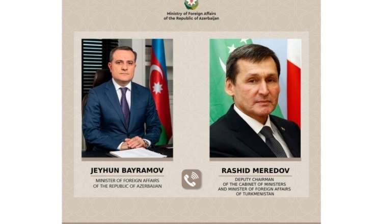 Ceyhun Bayramov türkmənistanlı həmkarı ilə danışıb 