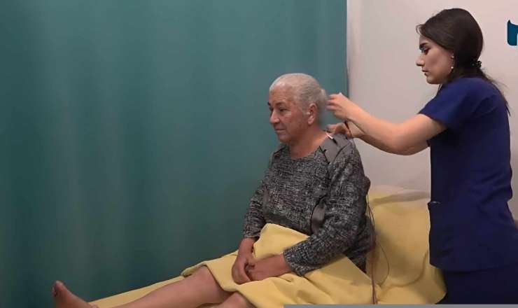 Boyun, diz ağrılarından əziyyət çəkən   – Pasiyent hekayəsi- Video 