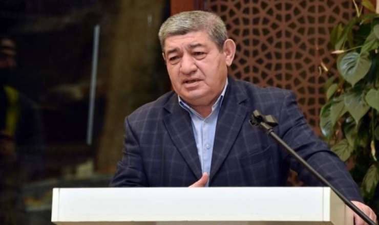 Akademikdən qalmaqallı AÇIQLAMA: "“Vopşe”, “tak çto”, “znaçit” sözlərini lüğətimizə daxil etməliyik..." 