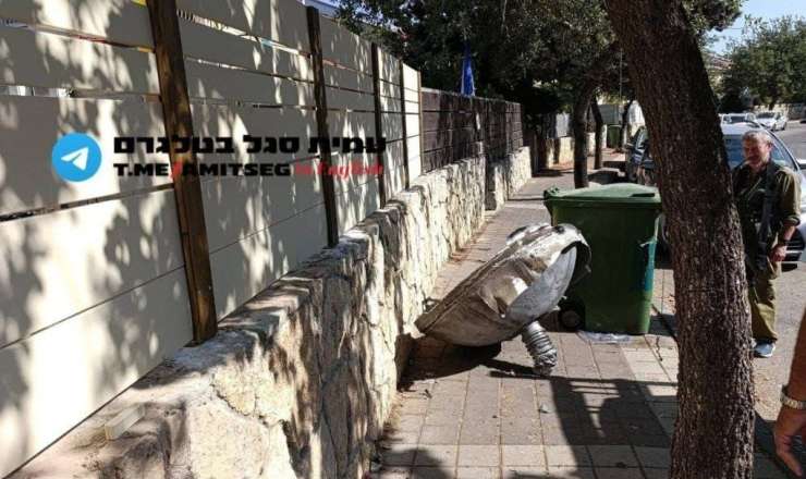 İsrailli nazirin evinin yaxınlığına raket düşdü 