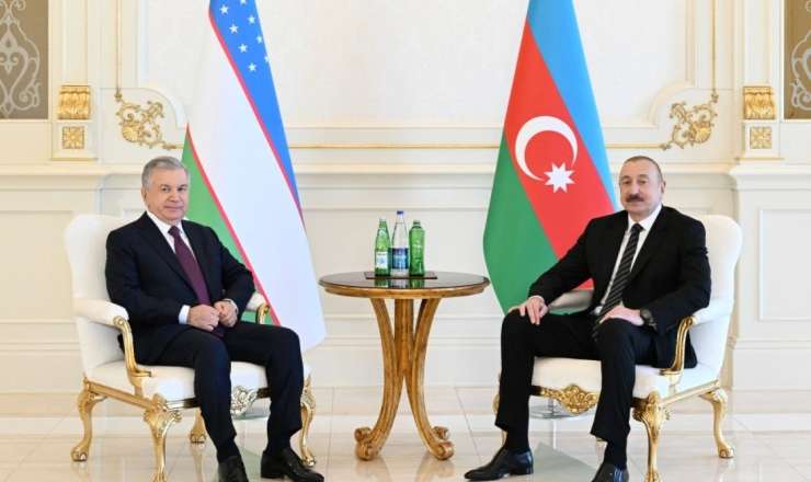 Azərbaycanla Özbəkistan arasında sənədlər mübadiləsi oldu 