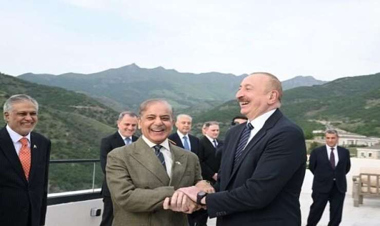 Prezident Şahbaz Şərifi Xankəndidə qarşıladı 